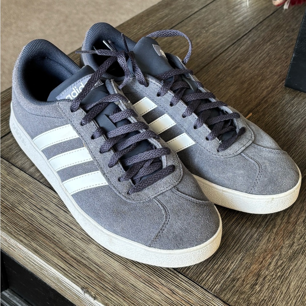 Adidas Women’s Navy Blue and White Sneakers